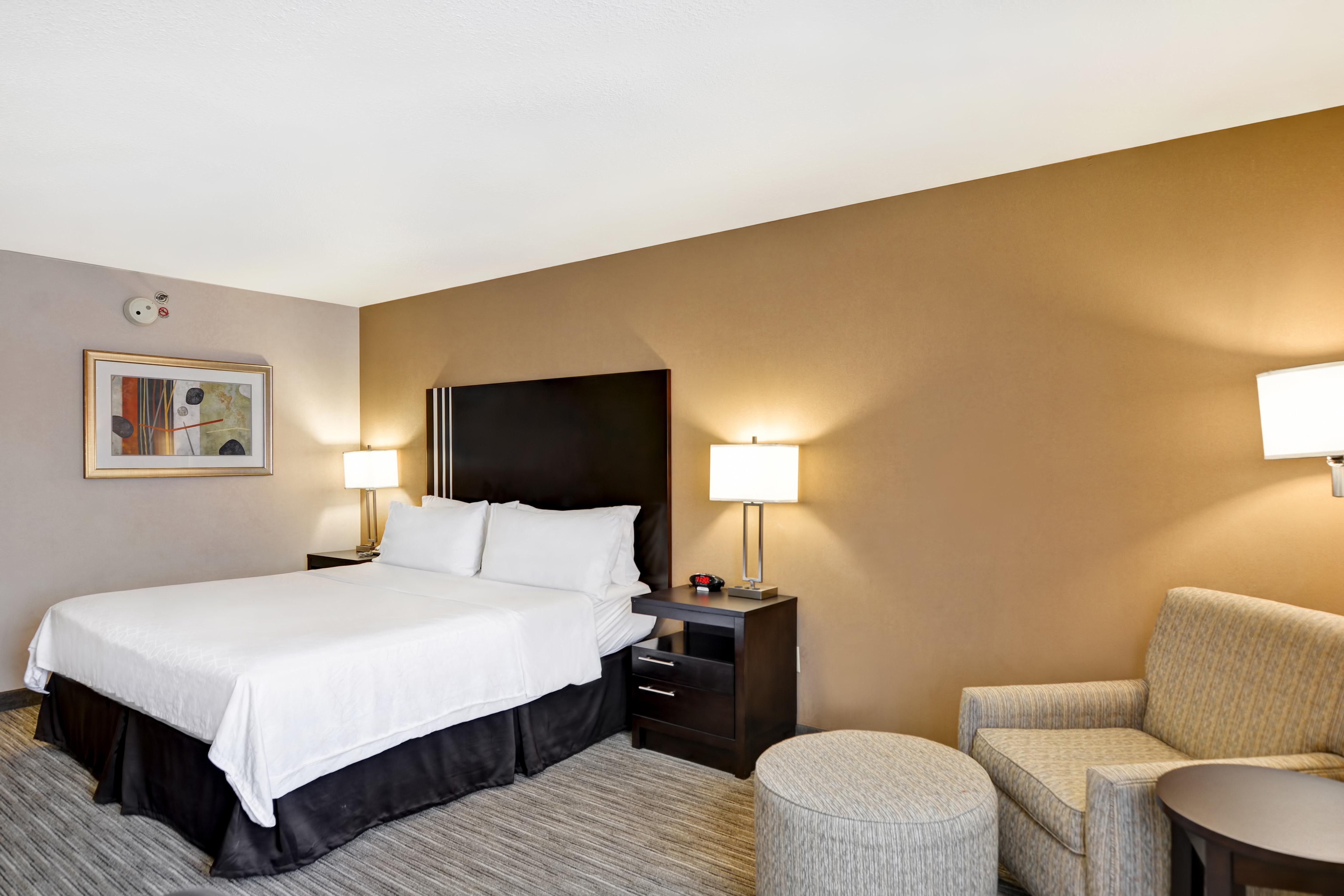 Holiday Inn Express Hotel & Suites Milwaukee-New Berlin By Ihg Exterior foto