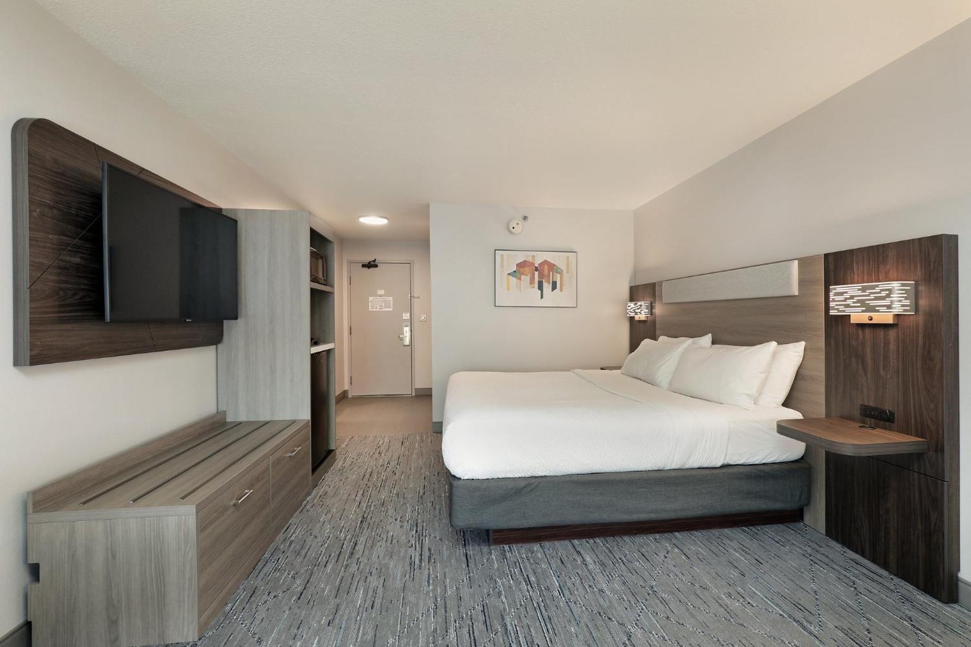 Holiday Inn Express Hotel & Suites Milwaukee-New Berlin By Ihg Exterior foto
